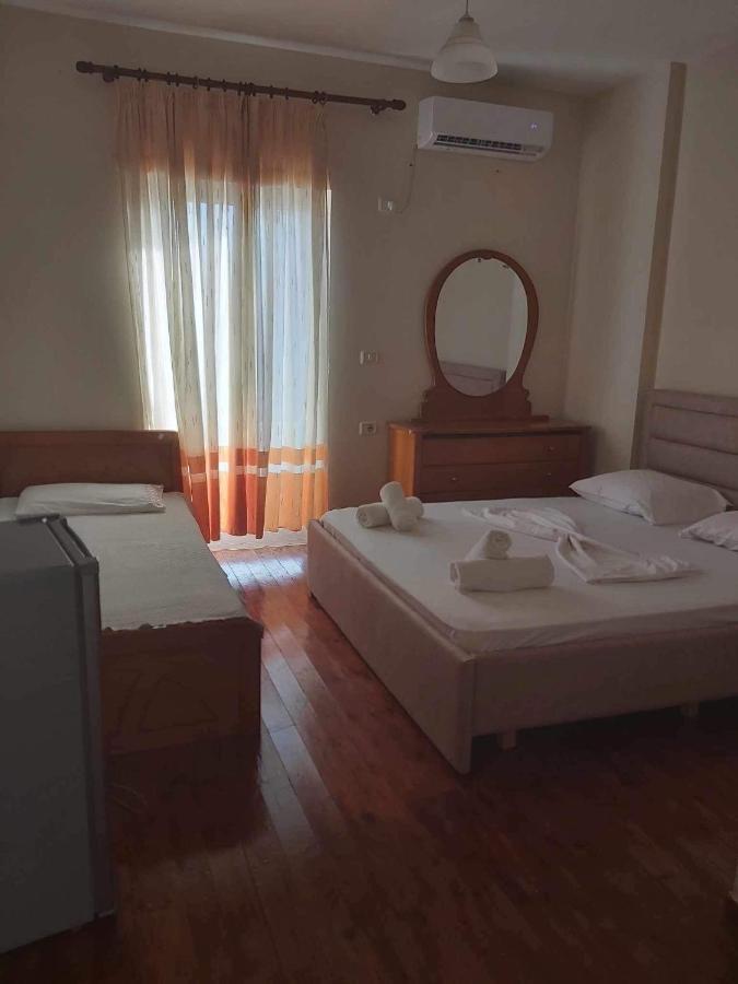 White Panorama Apartment Саранде Екстериор снимка